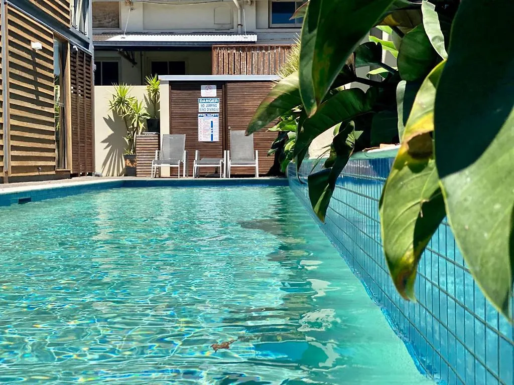 Byron Butter Factory Apartments 바이런베이 4*,