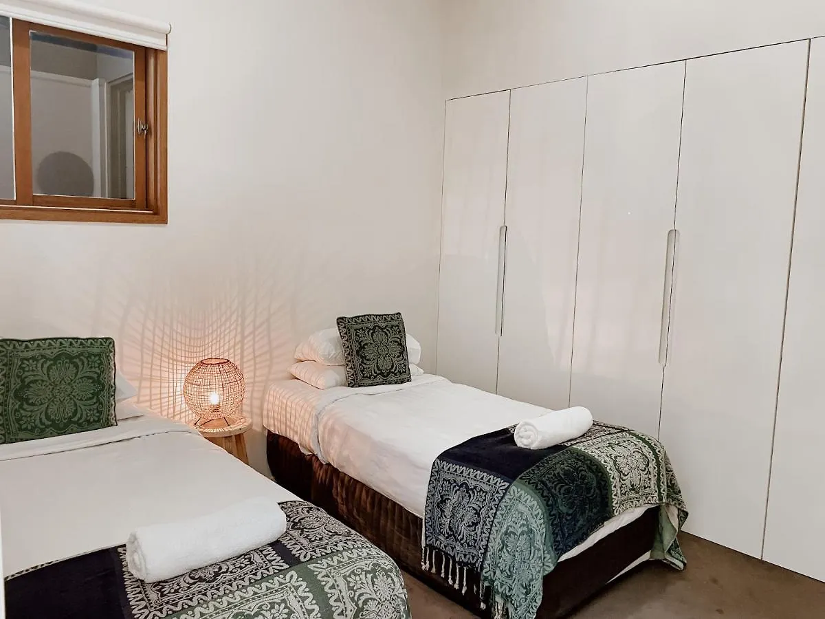 Byron Butter Factory Apartments 바이런베이 4*,